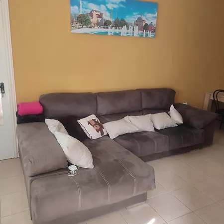 公寓 Matrimonial En Casa Compartida *